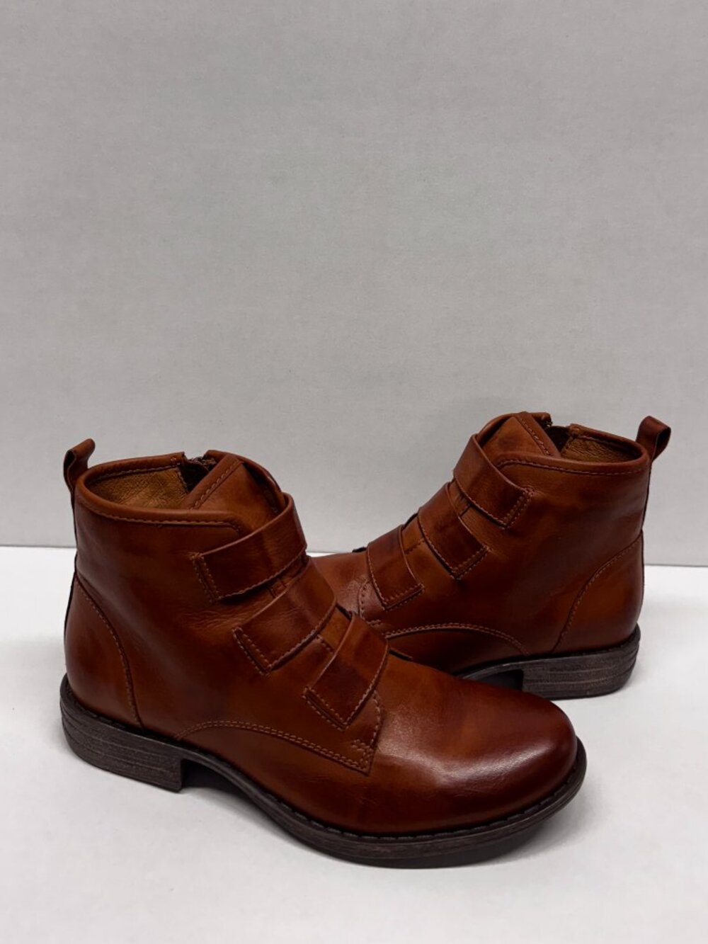 MIZ MOOZ LEATHER STRAPS BOOTIE SIDE ZIP BRANDY 37EU / 7US NEW B-16